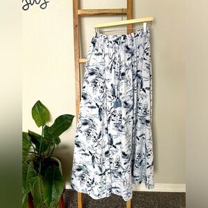 Aakaa | White Flowy Maxi Skirt with Blue Bird Pattern and Slit | Size Large